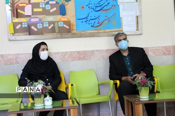 دیدار صمیمی مدیرسازمان دانش‌آموزی خراسان جنوبی با مدیر و معاونان دبستان علامه حلی