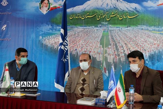 نشست مدیرکل فرهنگی، هنری وزارت آموزش و پرورش با دانشآموزان خبرنگار مازندران