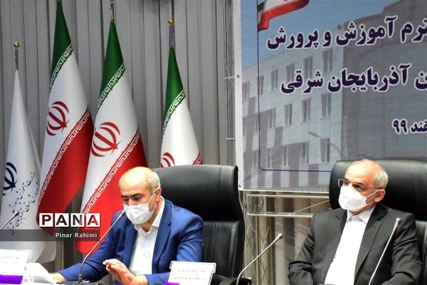 دیدار وزیر آموزش و پرورش با معلمان منتخب آذربایجان شرقی