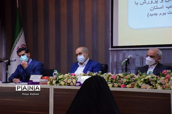 دیدار وزیر آموزش و پرورش با معلمان منتخب آذربایجان شرقی