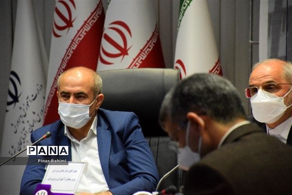 دیدار وزیر آموزش و پرورش با معلمان منتخب آذربایجان شرقی