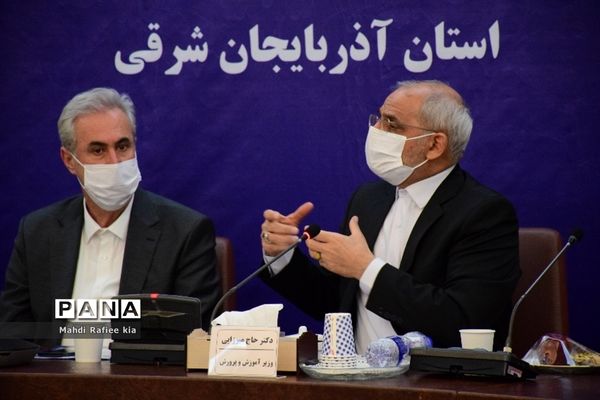 امضا تفاهم نامه سه جانبه شهرداری، آموزش و پرورش و انجمن حکمت در تبریز
