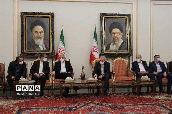 امضا تفاهم نامه سه جانبه شهرداری، آموزش و پرورش و انجمن حکمت در تبریز