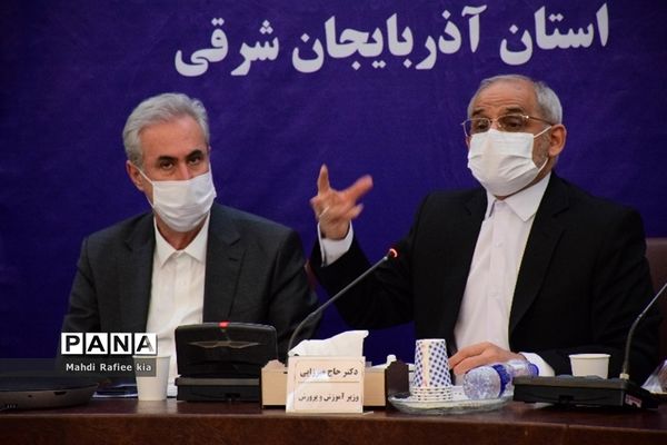 امضا تفاهم نامه سه جانبه شهرداری، آموزش و پرورش و انجمن حکمت در تبریز