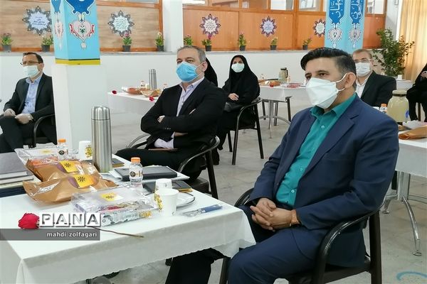 جلسه بررسی و تحلیل آزمون سنجش و پایش عملکرد یادگیری سازمان ملی پرورش استعداد‌های درخشان کشور