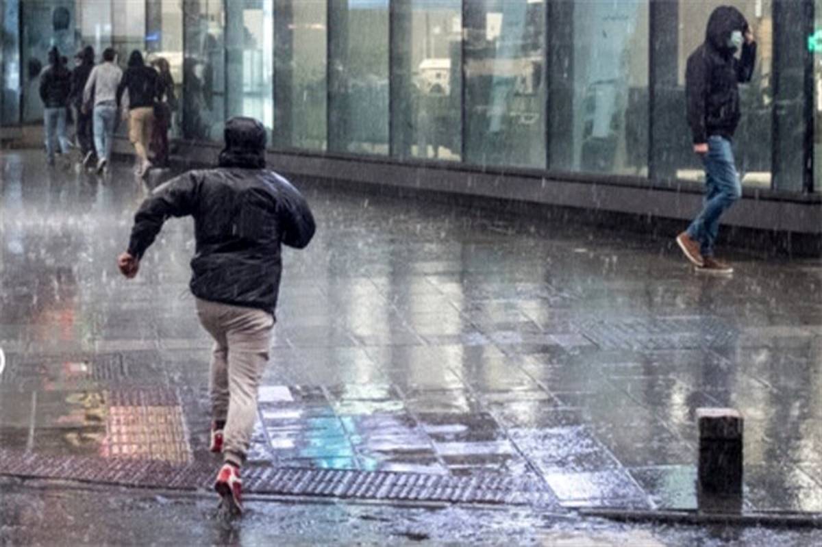 آماده‌باش شهرداری برای جلوگیری از آبگرفتگی معابر و مسیل‌ها در پی تشدید بارش‌ها در تهران