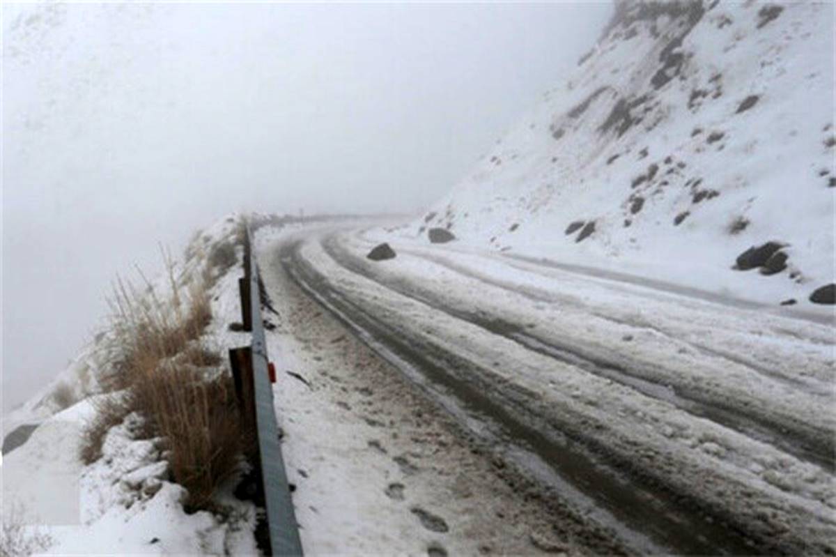 انسداد ۳ جاده اصلی در کشور