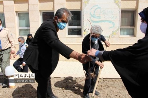 جشن تولد زمین درسازمان دانش‌آموزی خراسان جنوبی