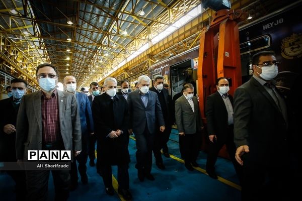 مراسم امضای تفاهم‌نامه بازسازی کامل ۳۱ رام قطار مترو تهران