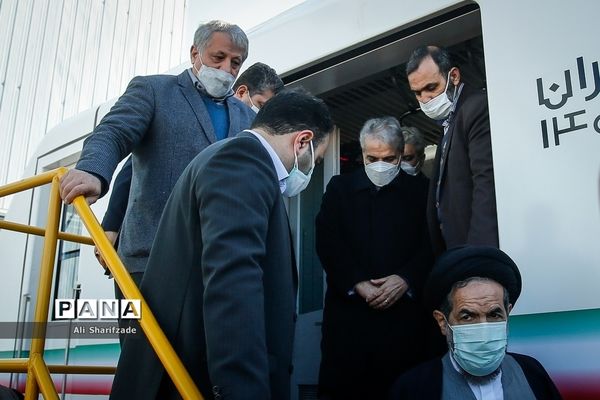 مراسم امضای تفاهم‌نامه بازسازی کامل ۳۱ رام قطار مترو تهران