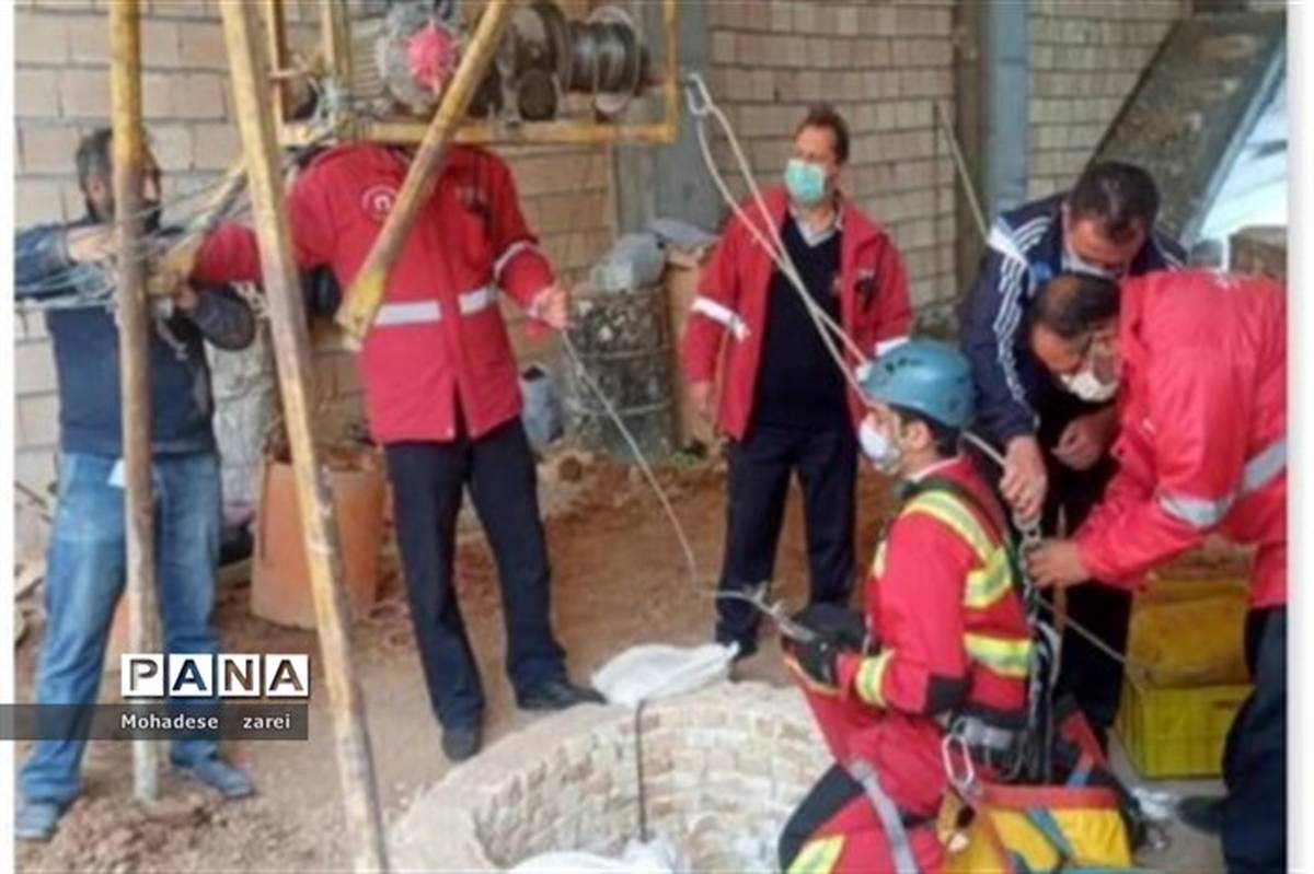 نجات دو نفر از چاه توسط سازمان آتش نشانی و خدمت ایمنی شهرداری قرچک
