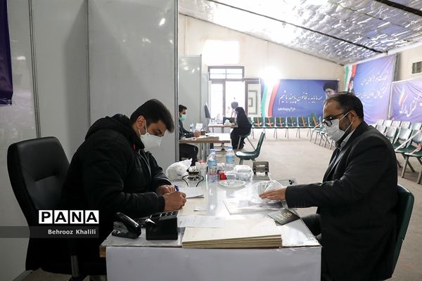 ثبت‌نام داوطلبان شورا‌های اسلامی شهر‌ها
