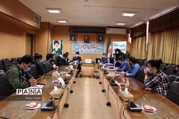 برگزاری نشست مجلس دانش‌آموزی به صورت تفکیک جنسیت در ناحیه 2 استان اصفهان