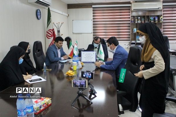 نشست هیات رئیسه مجلس دانش آموزی استان بوشهر