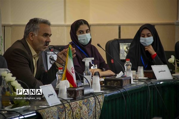 نشست نمایندگان مجلس دانش‌آموزی استان یزد
