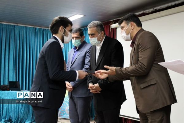 نشست هیات رئیسه و کمیته‌های مجلس دانش‌آموزی مازندران