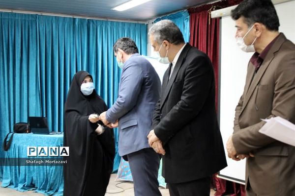 نشست هیات رئیسه و کمیته‌های مجلس دانش‌آموزی مازندران