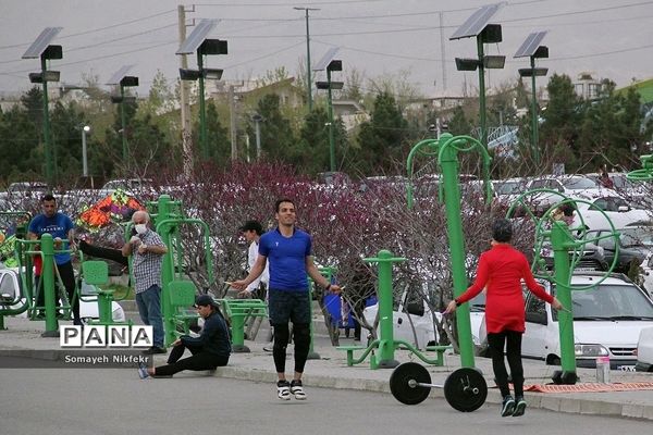 پارک پردیسان تهران میزبان پرواز بادبادک‌ها بر فراز آسمان