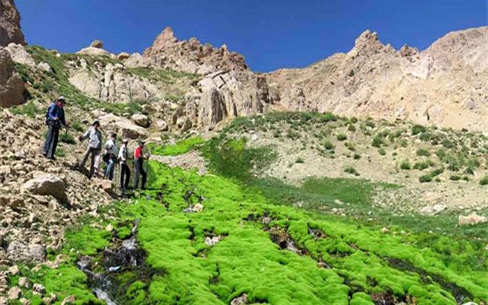 ورود گردشگران و طبیعیت گردان به  پارک ملی دنا ممنوع است