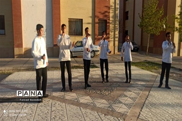اجرای سرود توسط گروه بنیاد غدیر در اماکن مختلف کاشمر