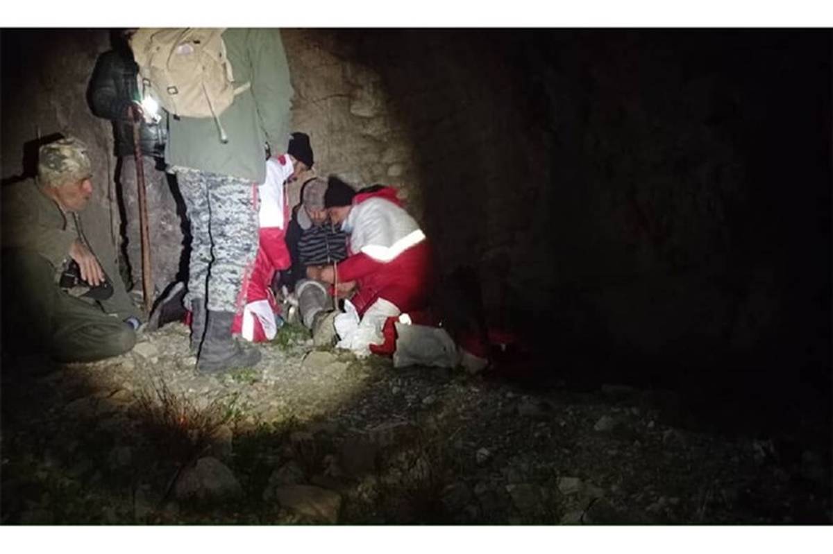 عملیات ۱۰ ساعته هلال احمر جلفا برای نجات کوهنوردان در ارتفاعات کمتال