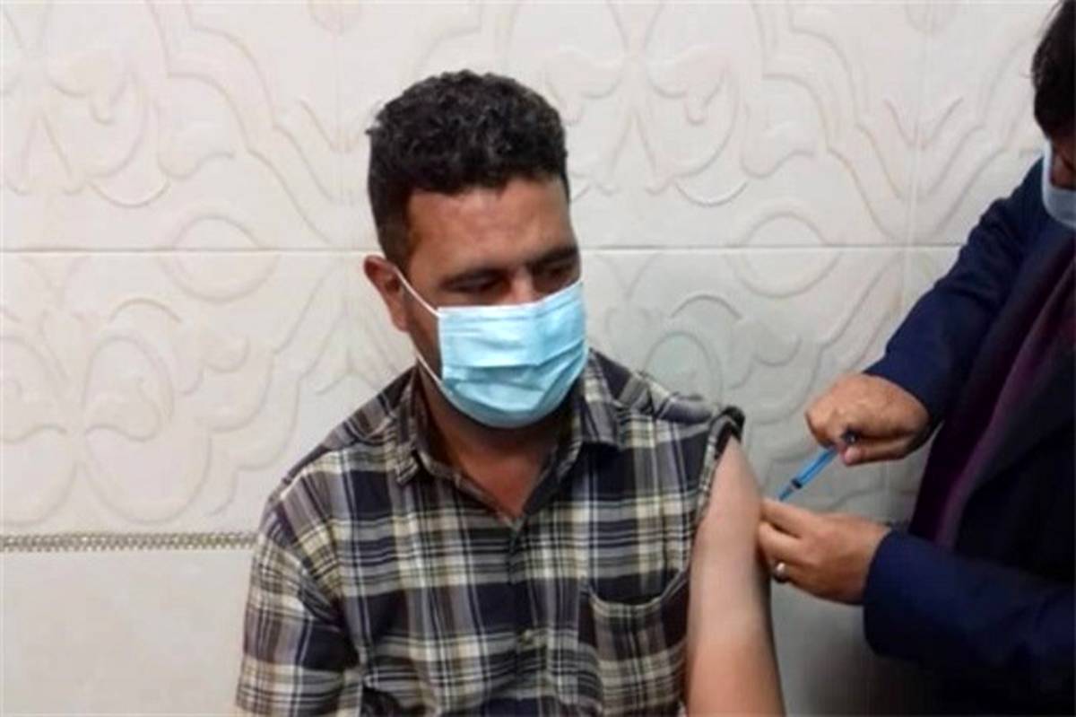 آغاز واکسیناسیون کارکنان سازمان آرامستان‌ اسلامشهر در برابر ویروس کرونا