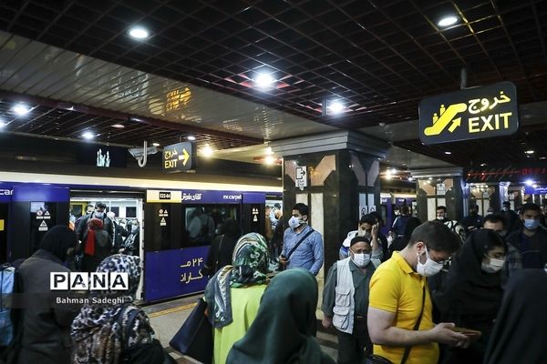 مترو تهران در شرایط قرمز کرونایی