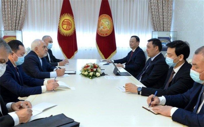 گفت‌وگوی ظریف با رئیس‌جمهور قرقیزستان درباره همکاری اقتصادی