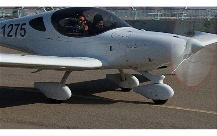 آموزش خلبانی هواپیمای فوق سبک در فرودگاه تبریز