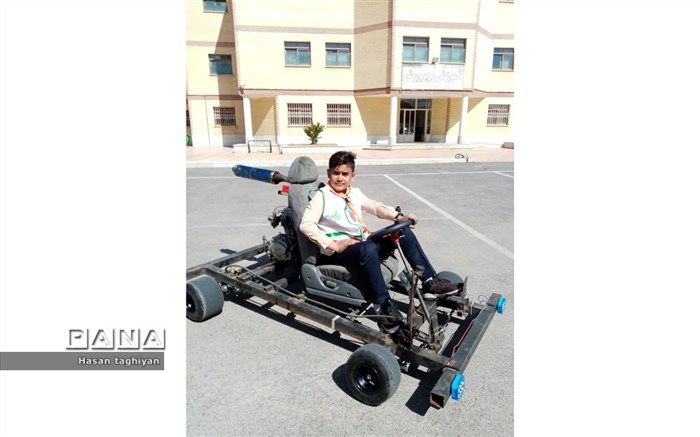 دانش آموز اصفهانی موفق به ساخت خودرو کارتینگ شد