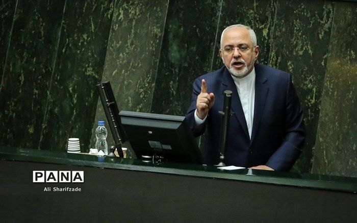 ظریف: سیاست قطعی ایران لغو تمام تحریم‌هاست، هیچ گام میانی را نمی‌پذیریم