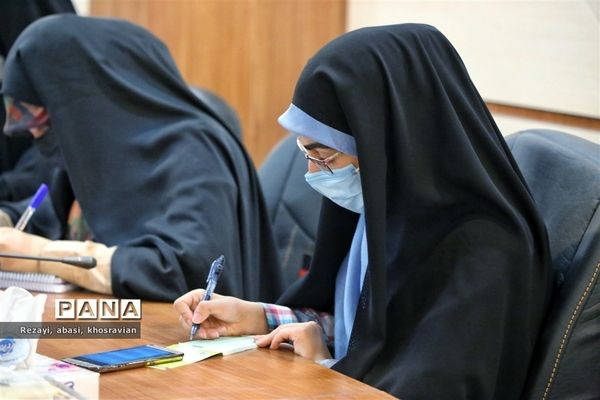 نشست خبری مدیرعامل بنیاد بین المللی خیریه آبشار عاطفه‌های استان اصفهان