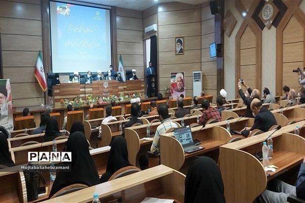 نشست فعالان فرهنگی هنری ترشیز با اعضای کمیسیون فرهنگی مجلس شورای اسلامی