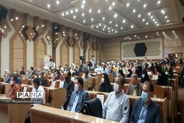 نشست فعالان فرهنگی هنری ترشیز با اعضای کمیسیون فرهنگی مجلس شورای اسلامی