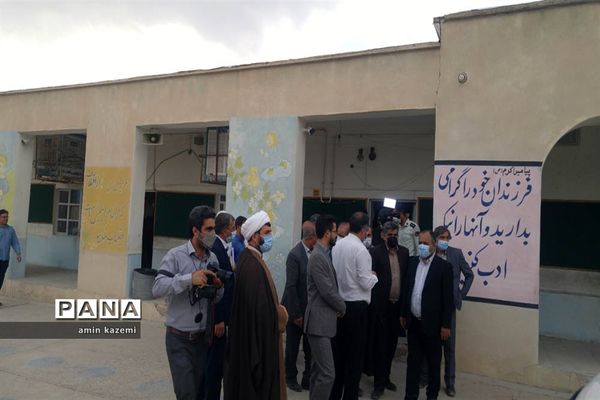 سفر یک روزه معاون وزیر و رئیس سازمان نوسازی و تجهیز مدارس کشور به داراب