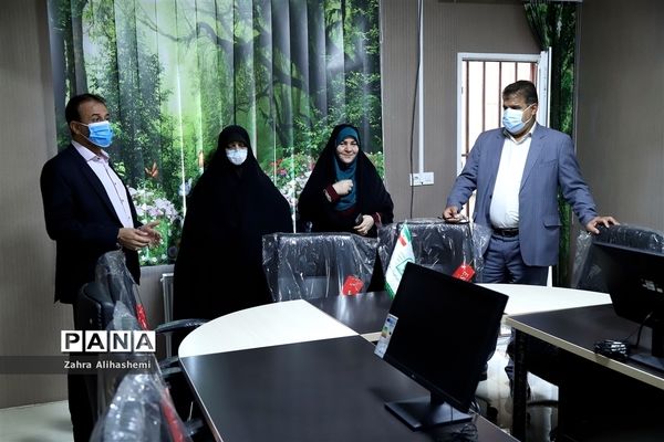 بازدید مدیرکل آموزش و پرورش شهر تهران از مرکز مشاوره توحید