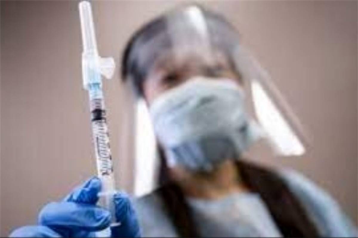 تولید واکسن ایرانی محقق شد، حالا نوبت تسریع واکسیناسیون عمومی است