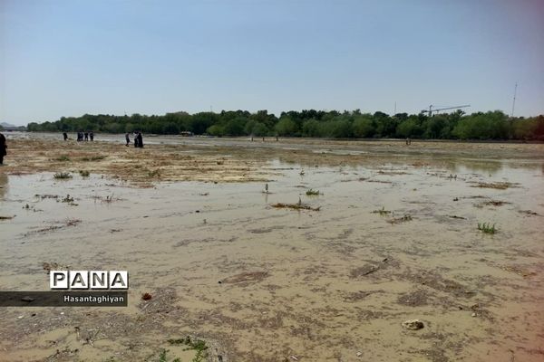 جاری شدن زاینده رود در اصفهان