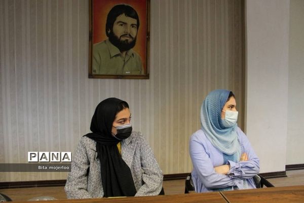 تقدیر از دانش‌آموز برگزیده مسابقه نقاشی شهر صلح‌آمیز ۲۰۲۰ ژاپن