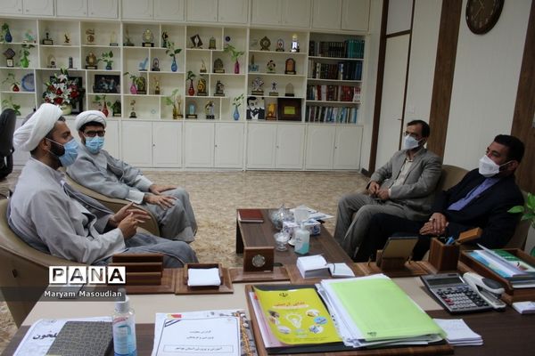 جلسه شورای امر به معروف و نهی از منکر اداره‌کل آموزش و پرورش استان بوشهر