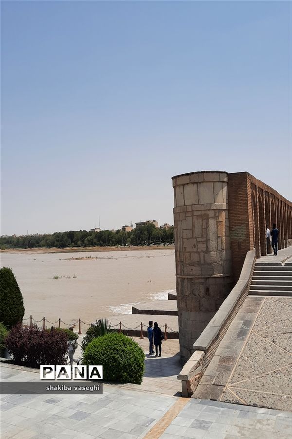 زاینده رود نبض اصفهان