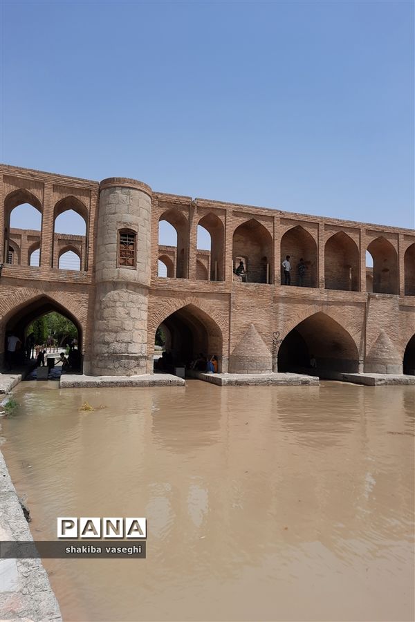 زاینده رود نبض اصفهان