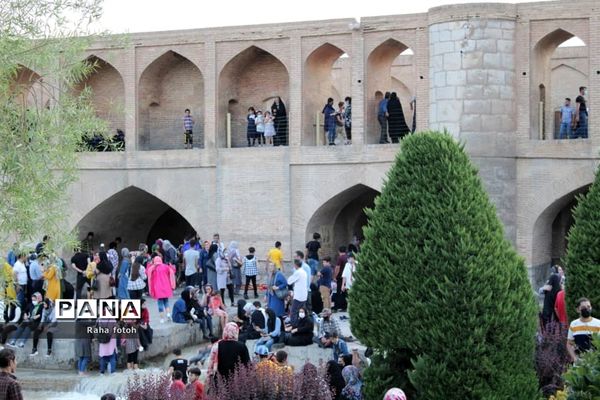 چشم اصفهان به زاینده رود روشن شد