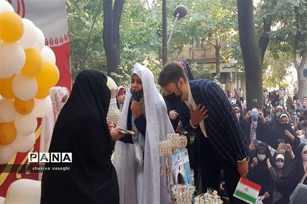 جشن بزرگ دختران انقلاب در اصفهان