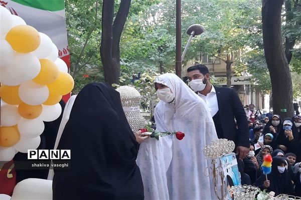 جشن بزرگ دختران انقلاب در اصفهان