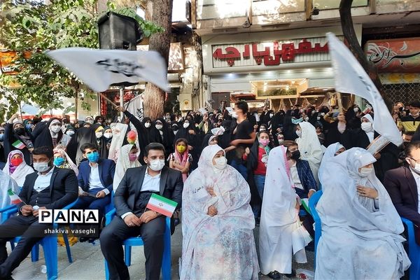 جشن بزرگ دختران انقلاب در اصفهان