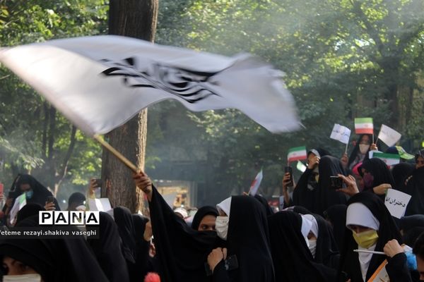 جشن بزرگ دختران انقلاب در اصفهان