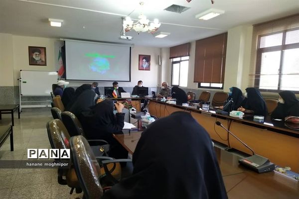 برگزاری جلسه شورای برنامه‌ریزی سازمان دانش‌آموزی در شهرستان نجف آباد