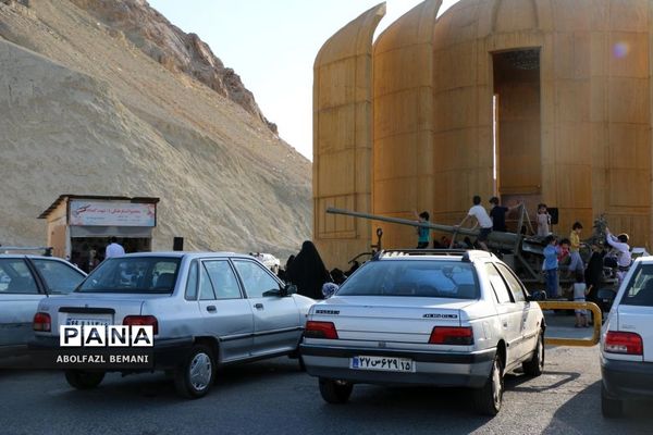 مراسم  دعای عرفه در یادمان شهدای گمنام کوه خضر نبی(ع)
