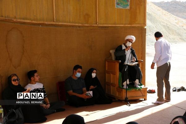 مراسم  دعای عرفه در یادمان شهدای گمنام کوه خضر نبی(ع)